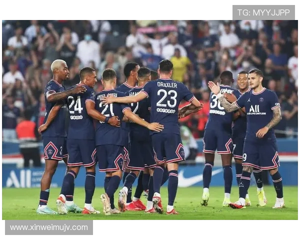 巴黎圣日耳曼从巨星堆叠转向团队构建，阵容逻辑迎来阶段性变化